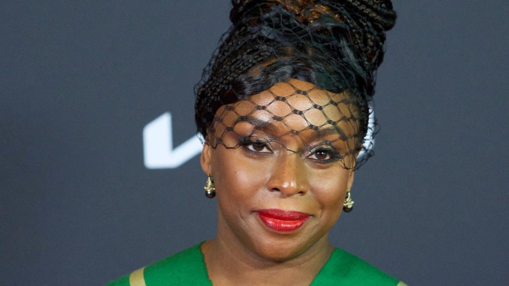 Chimamanda Ngozi Adichieâ€™s â€˜Dream Countâ€™ Sells Out First Print Run in Nigeria Within Days of Release frontpage news
