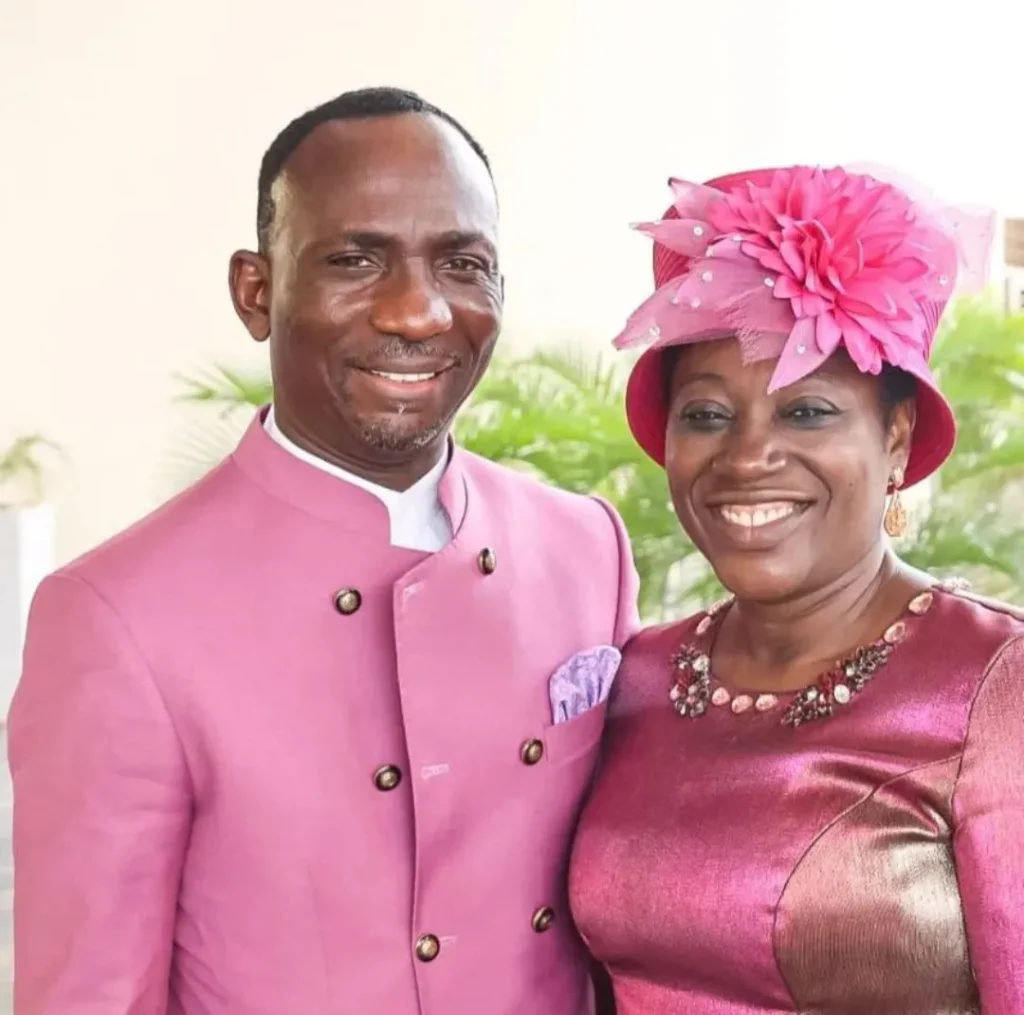 Dr-Pst-Paul-Enenche-and-Wife-Visit-Kuje-Prison frontpage news
