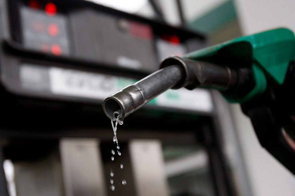 Uncertainty Grips Nigeria's Oil Sector as Naira-for-Crude Deal Faces Expiry, Petrol Prices Surge