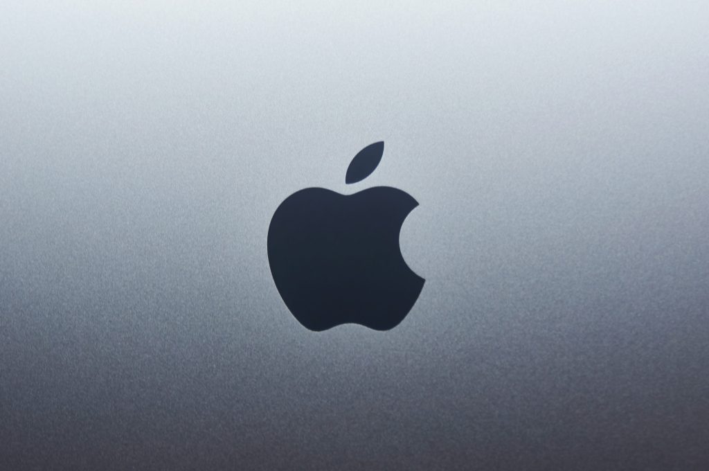 Apple Faces Lawsuit Over Delayed AI Features on iPhones